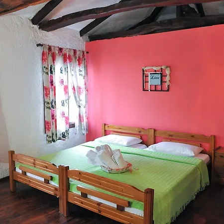Guest house Xenios Zeus Stavroupoli