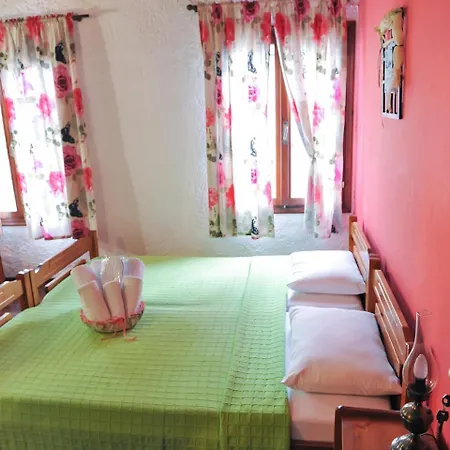 Guest house Xenios Zeus