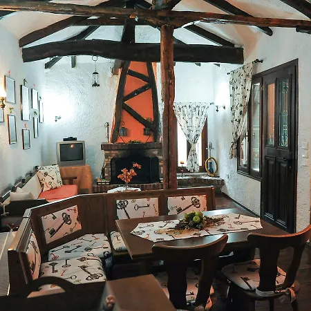 Xenios Zeus Guest house 3*