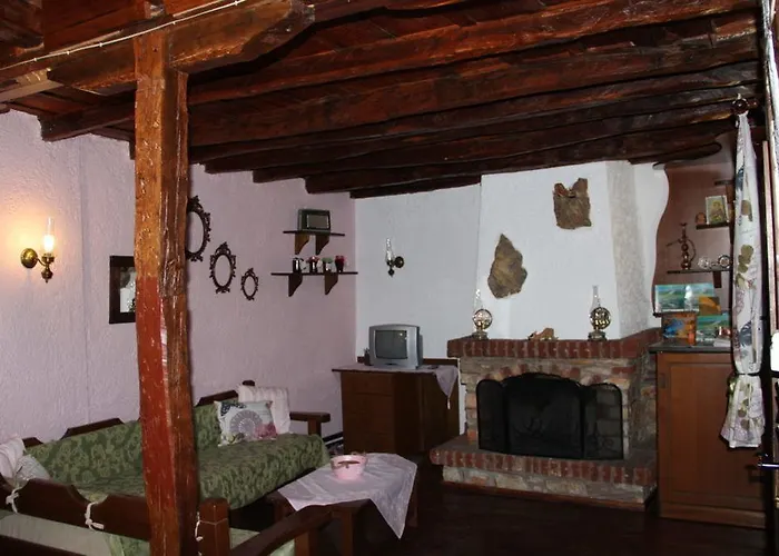 Xenios Zeus Guest house 3*