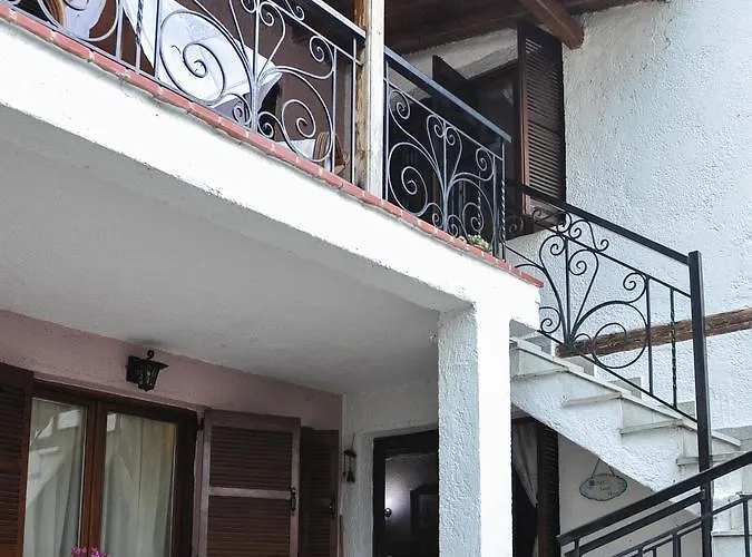 Xenios Zeus Stavroupoli