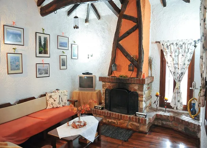 Xenios Zeus Guest house Stavroupoli